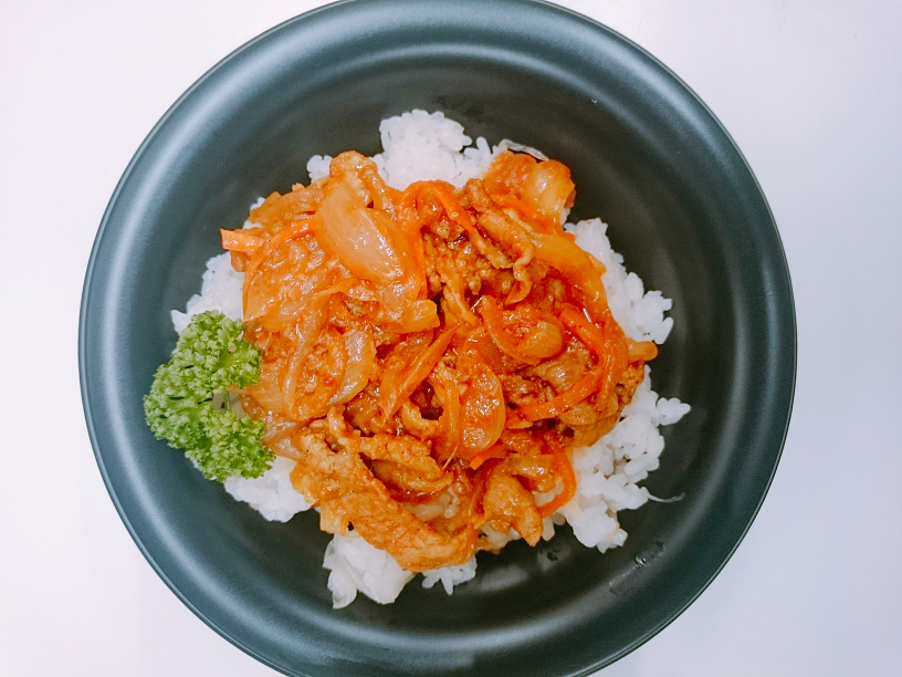 スパイシー焼肉丼