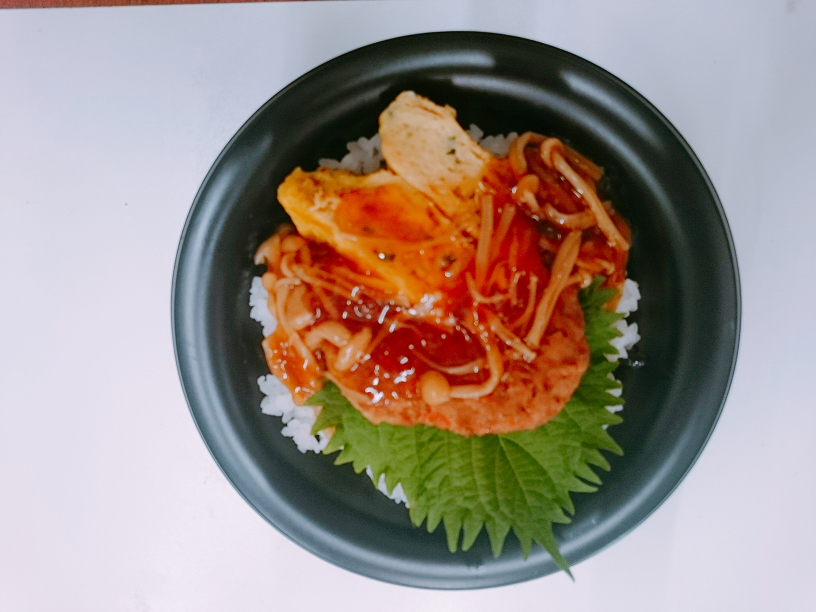 ハンバーグのキノコあんかけ丼